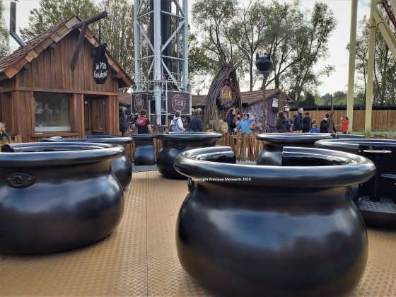 Walibi Halloween attraction petits chaudrons